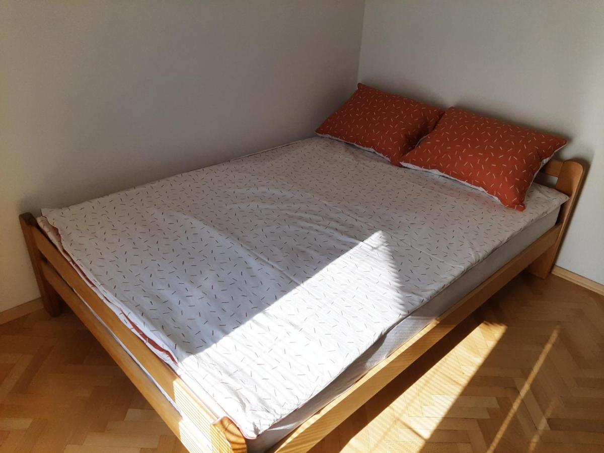 Iv2020 Apartment Skopje Bagian luar foto