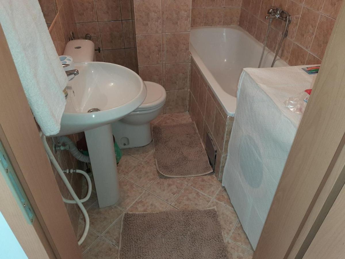 Iv2020 Apartment Skopje Bagian luar foto
