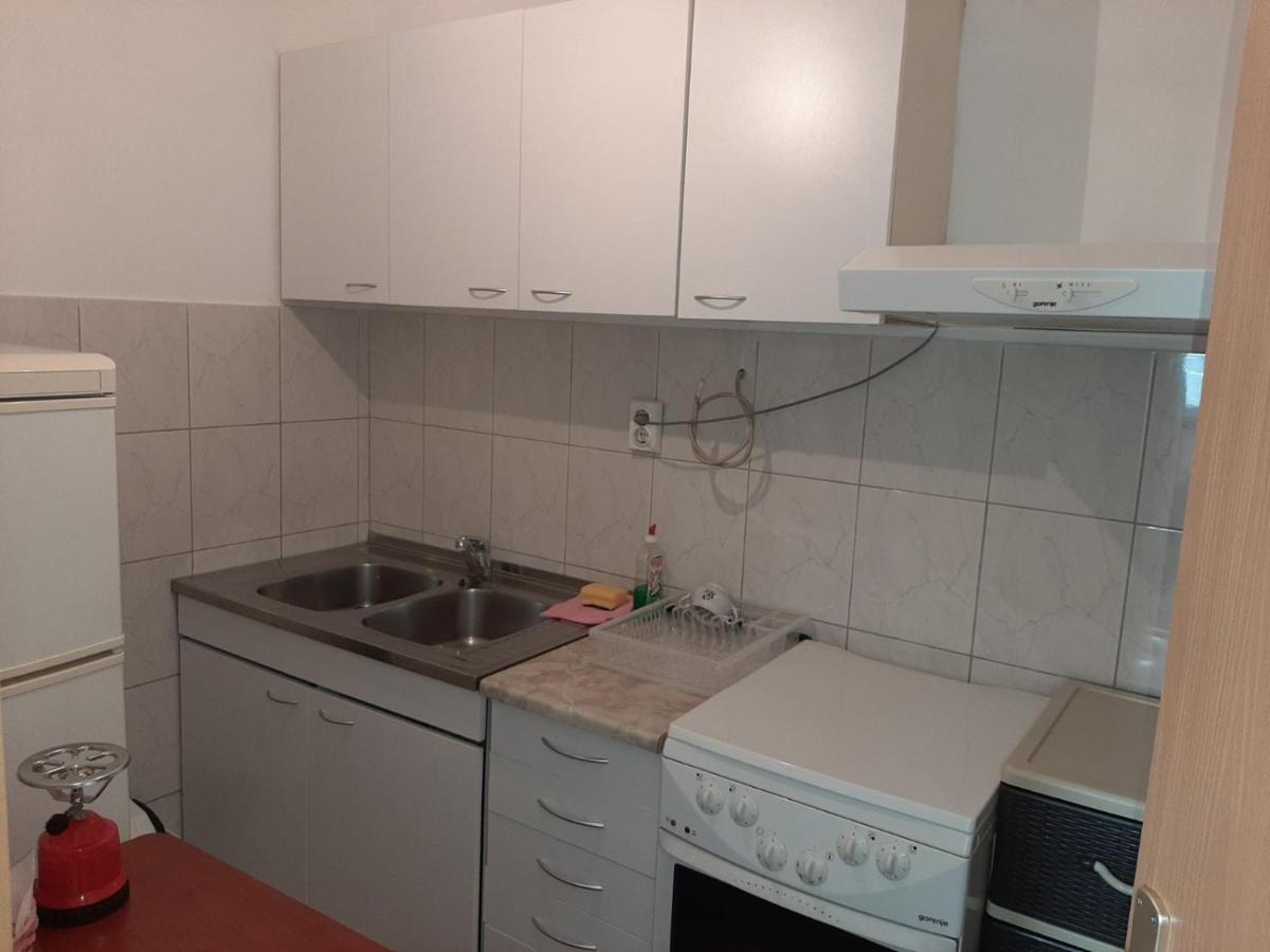 Iv2020 Apartment Skopje Bagian luar foto